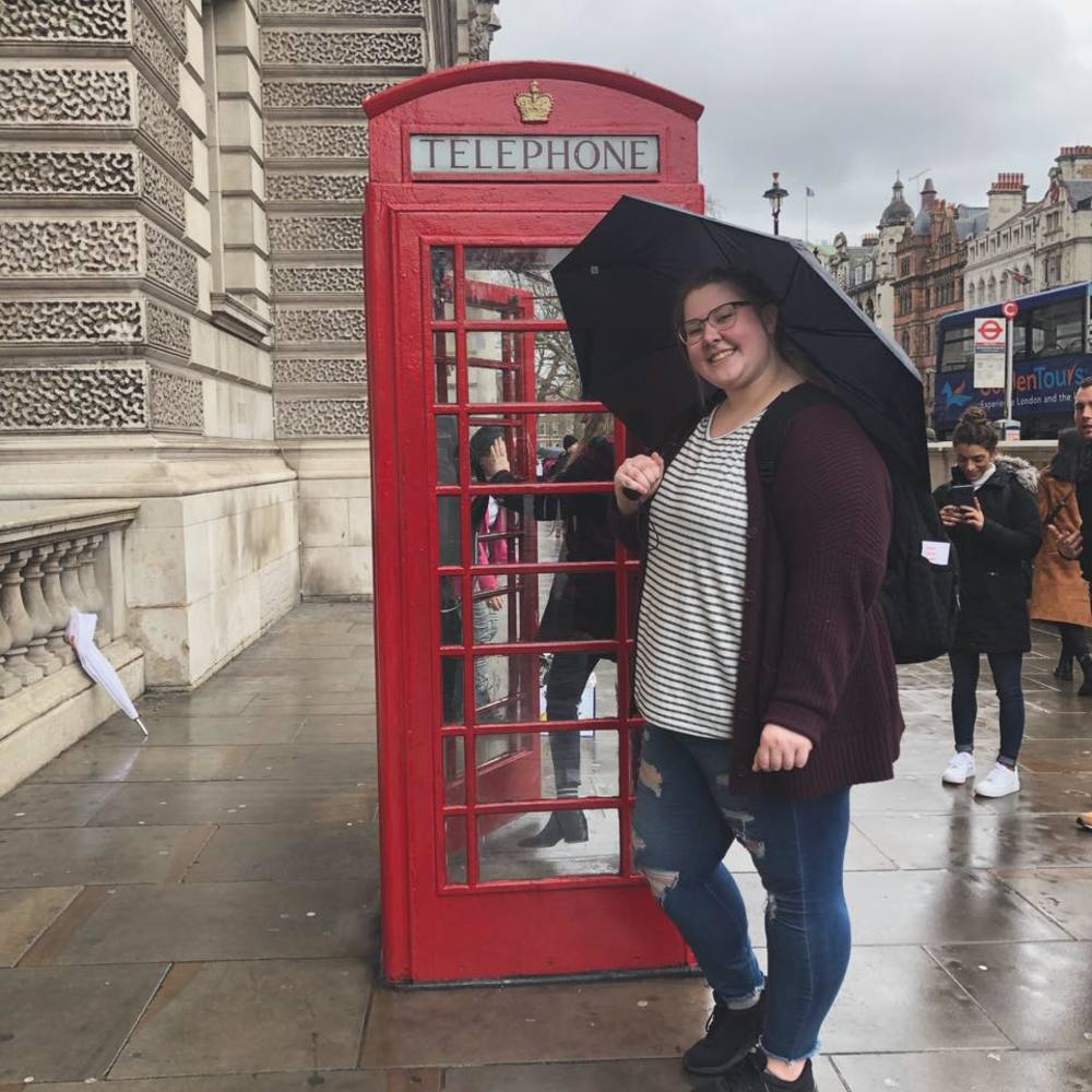 Meet your Posher, Elizabeth